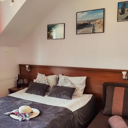 Pokoje gościnne Jolka Łeba Exteriér fotografie